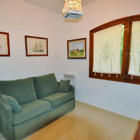 Sleeps 8 With Pool Air Con And Wifi Villa Lloret de Mar
