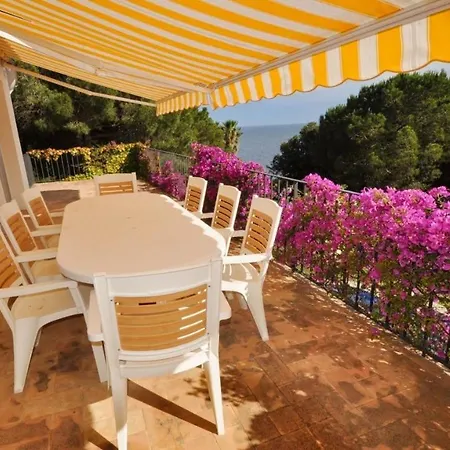 Sleeps 8 With Pool Air Con And Wifi *