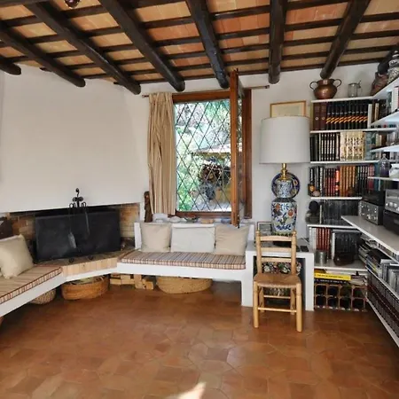 Sleeps 8 With Pool Air Con And Wifi וילה
