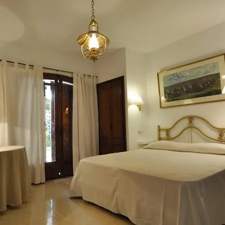 Sleeps 8 With Pool Air Con And Wifi * Lloret de Mar